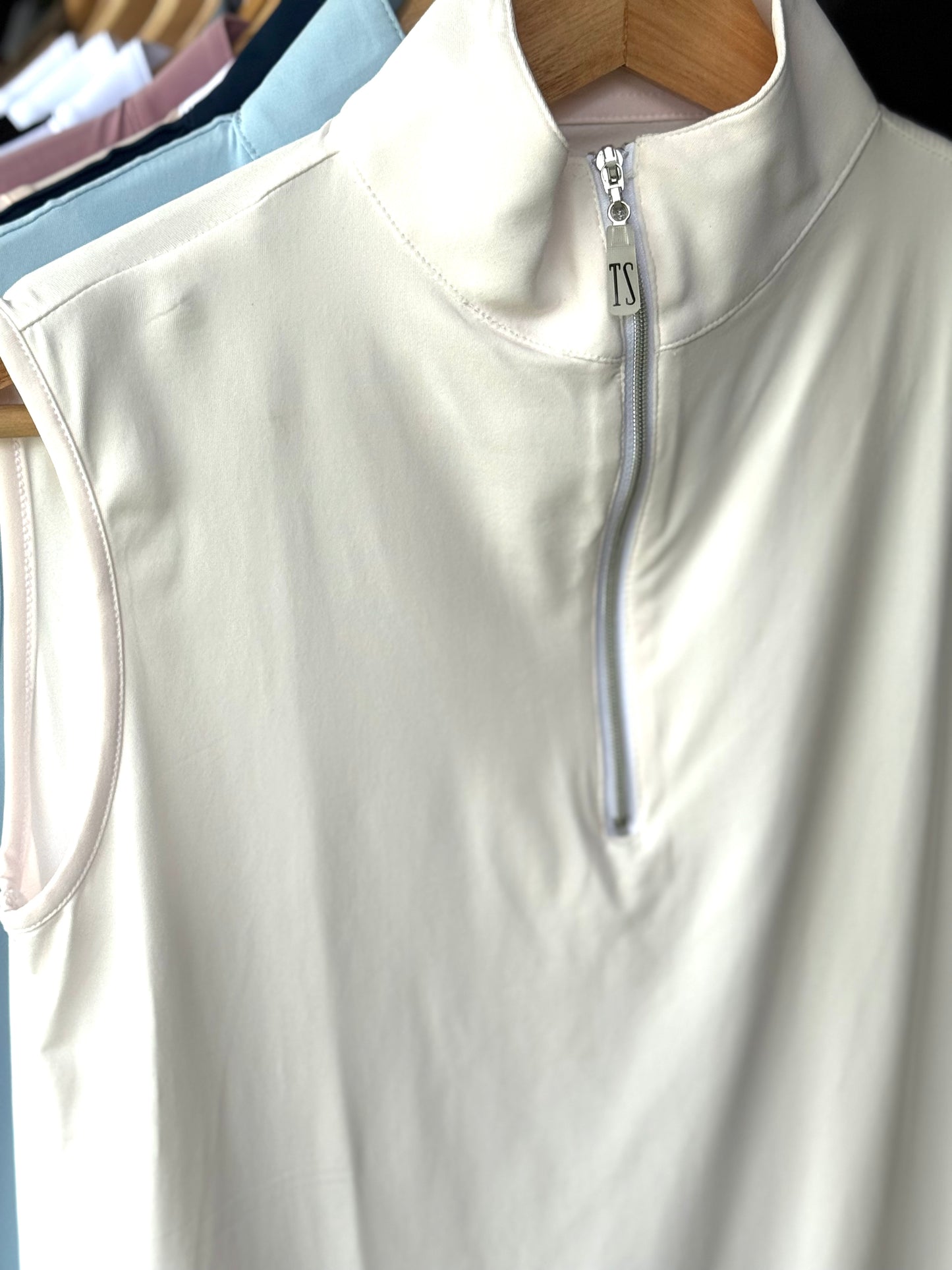 TS Sleeveless shirt