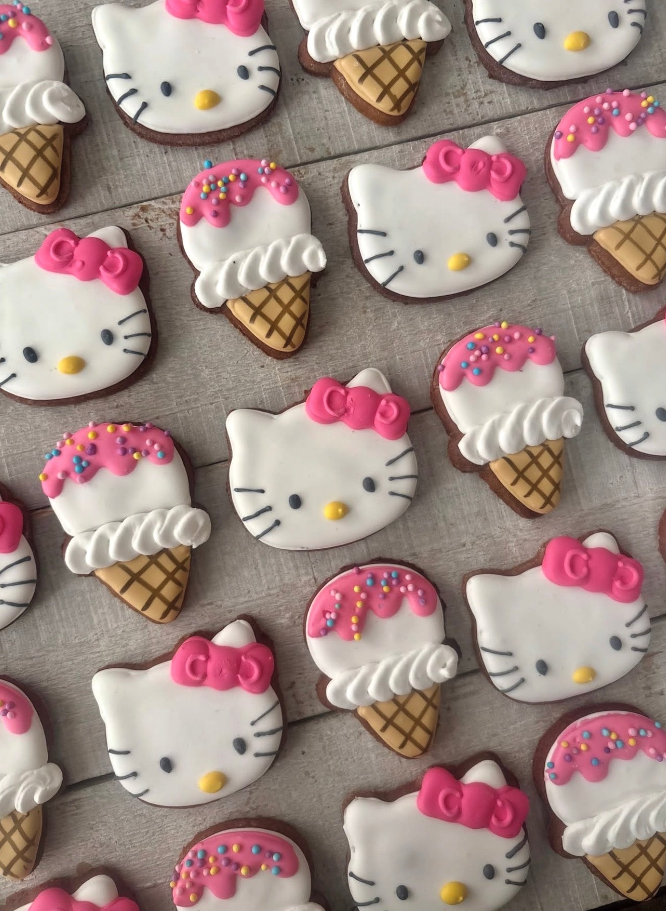 Hello Kitty minis